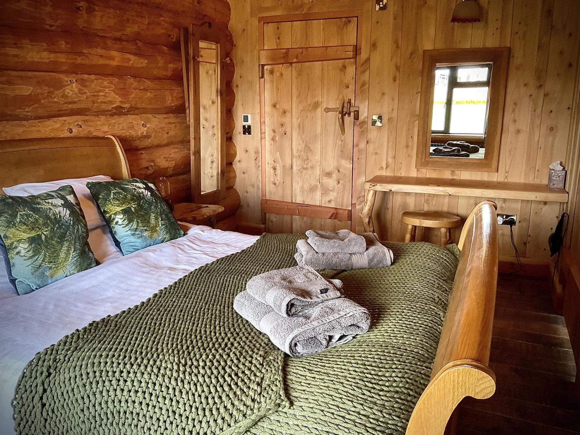 Rowan - Tedstone Log Cabins 브롬야드 외부 사진